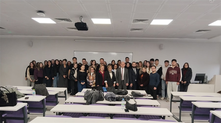 HACETTEPE ÜNİVERSİTESİ EĞİTİM FAKÜLTESİNDE “KAMPÜS KOOPERATİFÇİLİĞİ” HAKKINDA BİLGİLENDİRME TOPLANTISI YAPILDI.